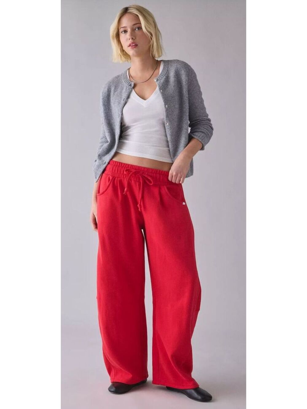 (SMALL) NWOT URBAN OUTFITTERS OUT FROM UNDER ESSENTIAL BARREL FLEECE SWEATPANTS